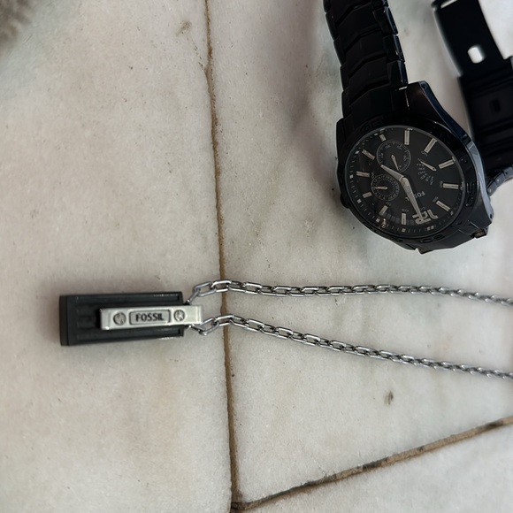 Fossil Stainless Steel watch & chain - Picture 3 of 3